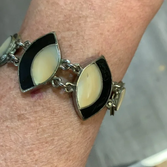 Bracelet - Picture 2 of 6